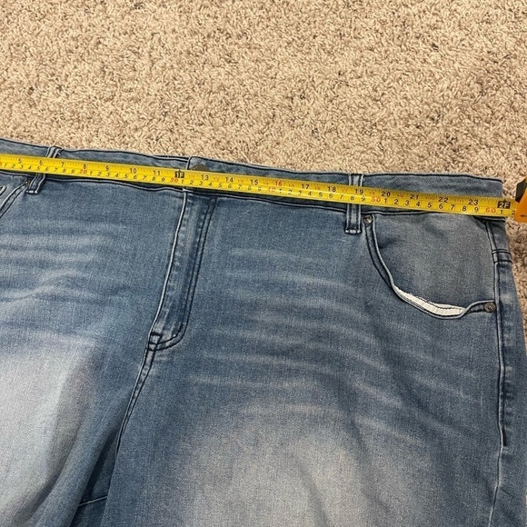 Lane Bryant Jeans Short - Picture 4 of 9